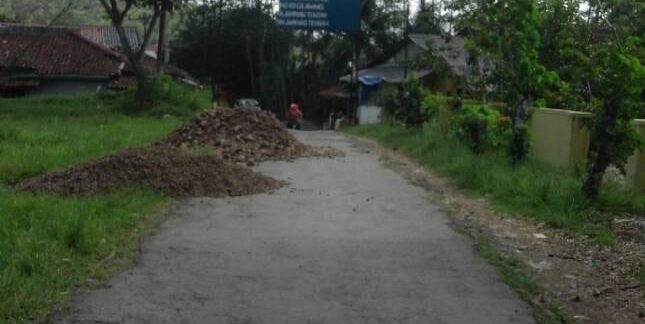 Desa Jampangtengah; Dana Desa Untuk Pengaspalan Jalan Desa