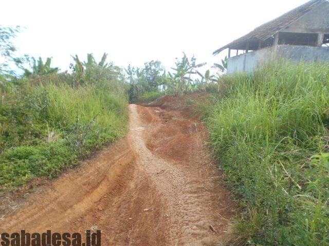 Desa Cikidang; Warga Cibugin Minta Di Perhatikan