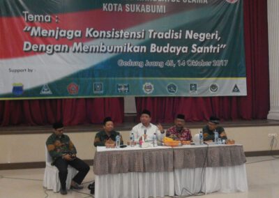 ” Membumikan Budaya Santri” Kepung Gedung Djuang 45 Kota Sukabumi.
